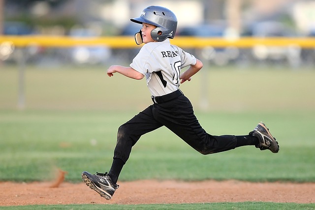 How To Teach A Kid To Throw A Baseball