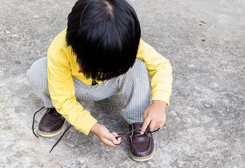 What Age Do Kids Learn To Tie Shoes Helpful Tips
